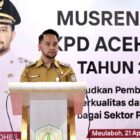 Wakil Bupati Aceh Barat memberikan arahan dalam Musrenbang RKPD 2027, menekankan pentingnya pemerataan pembangunan dan penyusunan program yang tepat sasaran bagi masyarakat, Selasa (21/4/2026). Foto: Dok. Pemkab Aceh Barat