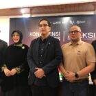 Foto Bersama Wali Kota Banda Aceh,  Illiza Sa'aduddin Djamal didampingi Wakil Wali Kota Banda Aceh, Afdhal Khalilullah bersama Ketua Komwil I APEKSI yang juga Wali Kota Medan, Rico Tri Putra Bayu Waas,  Direktur Eksekutif APEKSI Pusat, Alwis Rustam dan Ketua Panitia APEKSI, M. Nurdin, usai konferensi pers yang digelar di Pendopo Wali Kota Banda Aceh, Minggu (19/4/2026). Foto: Dok. Istimewa 
