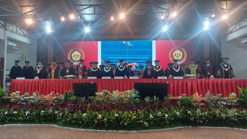 Pengukuhan Prof. Dr. Arief Hidayat sebagai Dosen Tetap Guru Besar Emeritus pada Program Doktor Ilmu Hukum Universitas Borobudur. 