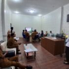 Petugas Disnaker Banda Aceh melakukan Verifikasi Serikat pekerja untuk mendapatkan data yang akurat terkait tenaga kerja yang ada di Kota Banda Aceh. Foto: Dok Disnaker Banda Aceh