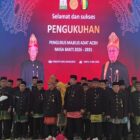 Wali Nanggroe Aceh, Teungku Malik Mahmud Al Haytar, mengukuhkan pengurus Majelis Adat Aceh (MAA) masa bakti 2026-2031 di Pendopo Wali Nanggroe, Banda Aceh, Sabtu (9/5/2026). Foto: Dok. Istimewa 