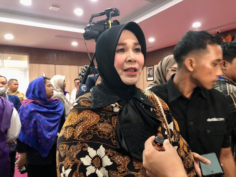 Wali Kota Banda Aceh, Illiza Sa’aduddin Djamal, menyampaikan tingginya kasus TBC dan rendahnya cakupan imunisasi anak di Banda Aceh menjadi perhatian serius pemerintah. Foto: Dok. Istimewa 