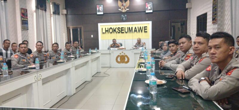 Kapolres Lhokseumawe AKBP Dr. Ahzan, S.H., S.I.K., M.S.M., M.H membuka kegiatan Sosialisasi Peraturan Kepolisian (Perkap) Nomor 1 Tahun 2023 tentang Naskah Dinas dan Tata Persuratan Dinas di lingkungan Polri yang berlangsung di Aula Tribrata Polres Lhokseumawe, Jum'at (15/5/2026). Dok. Ist