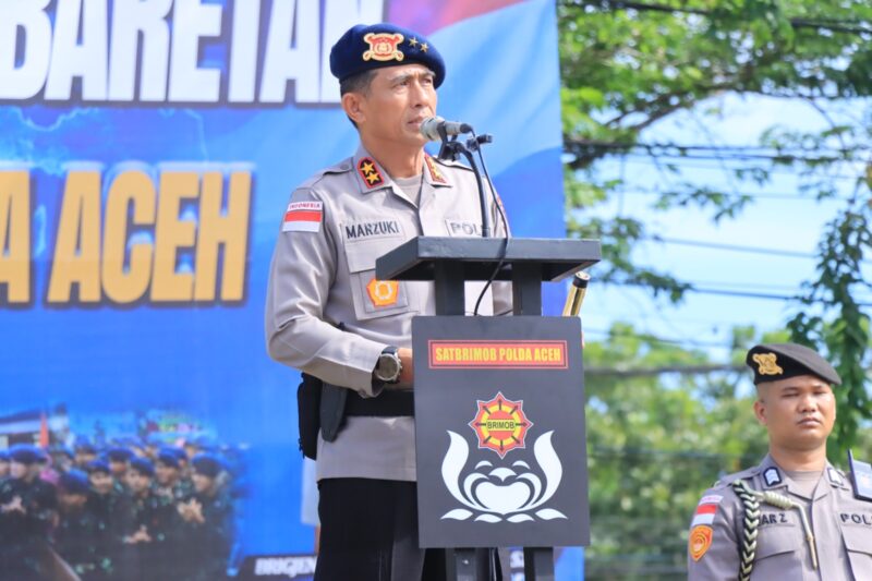 Kapolda Aceh Irjen Pol. Drs. Marzuki Ali Basyah, M.M memimpin apel dan prosesi pembaretan 30 Bintara Remaja Satbrimob Polda Aceh di Mako Brimob Jeulingke, Banda Aceh, Senin (11/5/2026). Foto: Dok. Istimewa 