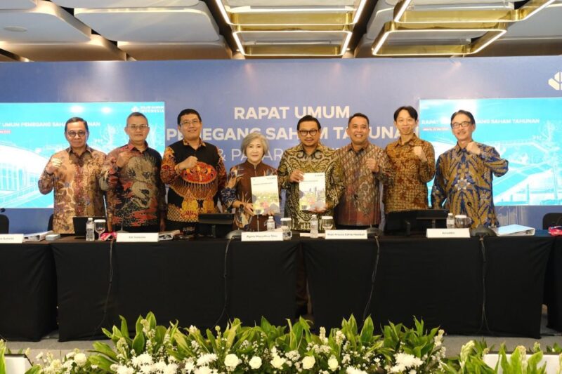 Jajaran Komisaris dan Direksi Solusi Bangun Indonesia dalam RUPS Tahunan yang memutuskan penggunaan 50% dari laba bersih tahun 2025 sebanyak Rp329,3 miliar sebagai dividen bagi pemegang saham. Foto: Dok. Istimewa