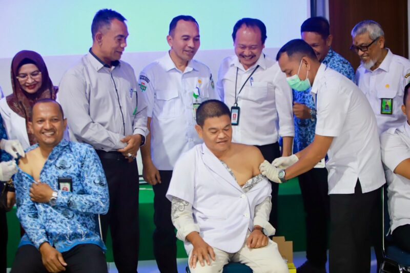 Kick off Imunisasi dilakukan di lingkungan RSUD Tgk Chik Ditiro Sigli, Rabu (20/5/2026) (Foto.IST).
