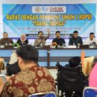 Ketua DPRK Banda Aceh Irwansyah ST memimpin Rapat Dengar Pendapat Umum (RDPU) di Aula DPRK Banda Aceh, Kamis (30/4/2026). Foto: Dok. DPRK Banda Aceh