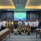 Foto bersama usai kegiatan Verifikasi LKS Bipartit di Muraya Hotel Aceh, Senin (4/5/2026). Foto: Dok. Diskominfo Kota Banda Aceh