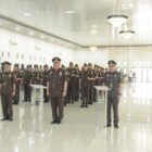 Proses pelantikan dan pengambilan sumpah jabatan sejumlah pejabat Eselon III di lingkungan Kejaksaan Tinggi Aceh, di Aula Serbaguna Kejaksaan Tinggi Aceh, Kamis (7/5/2026). Foto: Dok. Istimewa 