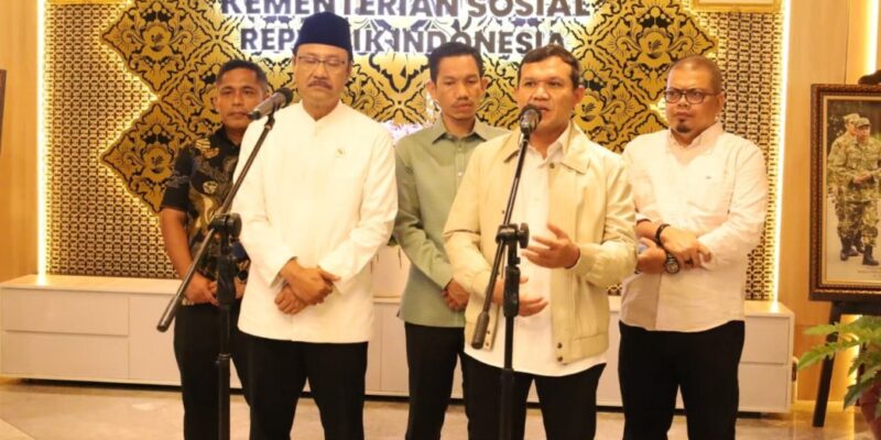 Wakil Gubernur Aceh, H. Fadhlullah, didampingi Kadinsos Aceh, Budi Afrizal, S.KM., M.KM, saat melakukan kunjungan silaturahmi dan audiensi dengan Mensos RI, Drs. KH. Saifullah Yusuf, S.IP, di Kantor Kemensos RI, Jakarta, Rabu (20/5/2026). Foto: Dok. Biro Adpim Setda Aceh 