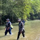 Sarda Mar. Suroso ikut tm pencarian korban hanyut di Krueng Manggeng. Foto. Dok. Teukunizar/NOA.co.id
