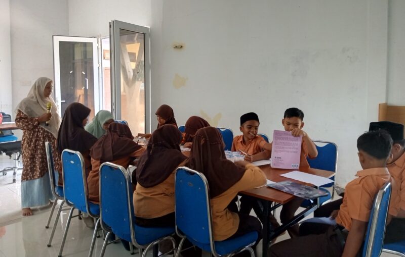 Rangkaian kegiatan literasi di Perpustakaan Montasik, Aceh Besar. Foto. Dok. Teukunizar/NOA.co.id