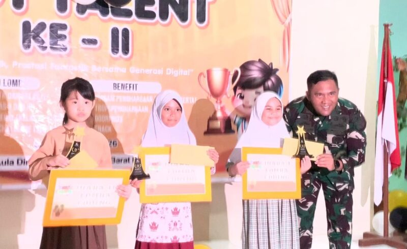 Dandim Abdya, Letkol Inf Mega Rana Al-Amin bersama pemenang pada acara got talent II BLC dan MAN Inovasi Abdya. Foto. Dok. Teukunizar/NOA.co.id