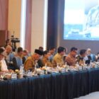 Suasana Rapat Koordinasi Satgas Pemulihan Pascabencana Sumatera DPR-RI bersama Satuan Tugas Percepatan Rehabilitasi dan Rekonstruksi Pascabencana Alam Sumatera, dalam rangka membahas situasi terkini Pascabencana Sumatera, yang dipimpin oleh Wakil Ketua DPR-RI, Prof. Dr. Ir. H. Sufmi Dasco Ahmad, SH, MH, di Gedung Nusantara IV DPR-RI, Senayan, Jakarta, Senin (25/5/2026). Foto: Dok. Biro Adpim Setda Aceh