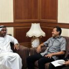 Wakil Gubernur Aceh, H. Fadhlullah, beserta rombongan bersilaturahmi dengan Duta Besar Uni Emirat Arab (UEA) untuk Indonesia, Abdulla Salem Al-Dhaheri, di Kedutaan Besar Uni Emirat Arab, Jakarta, Senin, (25/5/2026). Foto: Dok. Biro Adpim Setda Aceh