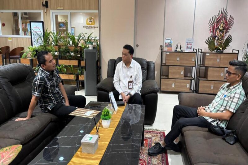 Wali Kota Lhokseumawe, Dr. Sayuti Abubakar, S.H., M.H., kembali menunjukkan langkah konkret dalam memperjuangkan nasib aparatur daerah dengan melakukan audiensi langsung ke Kementerian Pendayagunaan Aparatur Negara dan Reformasi Birokrasi (KemenPAN-RB). Dok. Pemko Lhokseumawe