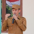 Bupati Aceh Barat Tarmizi SP, MM saat meluncurkan bantuan Alsintan tahun 2026 di Kantor Dinas Pertanian Aceh Barat, Selasa (5/5/2026). Foto: Dok. Istimewa 