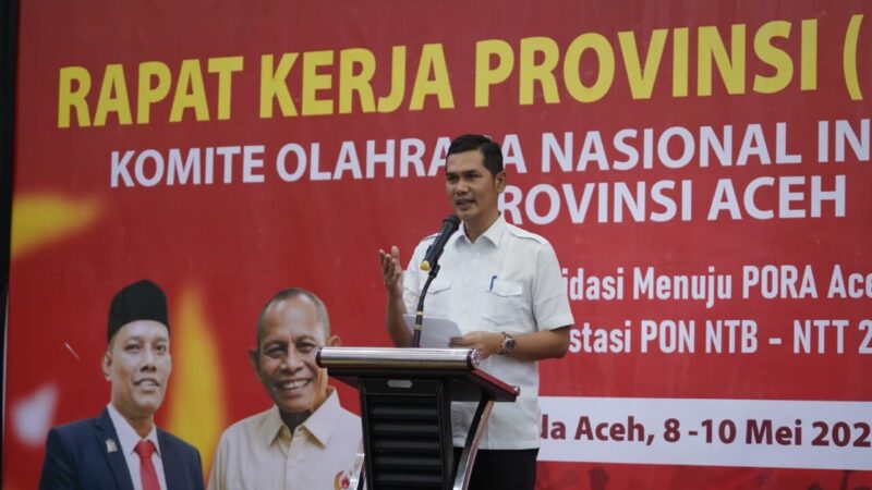 Sekretaris Daerah Aceh, M Nasir Syamaun, saat membuka secara resmi Rapat Kerja Provinsi (Rakerprov) KONI Aceh Tahun 2026 di Banda Aceh, Jumat (8/5/2026). Foto: Dok. Istimewa 