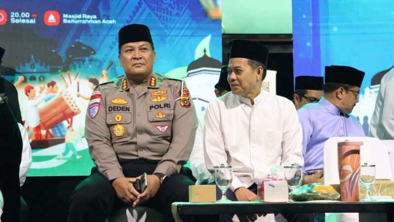 Dirlantas Polda Aceh Kombes Pol. Deden Supriyatna Imhar menghadiri kegiatan Gema Takbiran Iduladha 1447 Hijriah di depan Masjid Raya Baiturrahman, Banda Aceh, Selasa malam (26/5/2026). Foto: Dok. Istimewa 