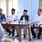 Bupati Safwandi bersama Sekda Aceh Jaya H. Masri saat pengantaran tugas kepala dinas yang baru dilantik, Jumat (8/5/2026). Foto: Dok. Pemkab Aceh Jaya