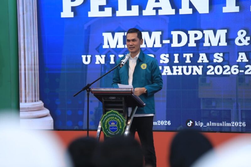 Sekda Aceh, M. Nasir, S.IP, MPA menghadiri dan sekaligus memberi sambutan pada pelantikan MPM-DPM & PEMA Universitas Al Muslim Tahun 2026-2027 di Bireuen, Rabu (20/5/2026). Foto: Dok. Istimewa 