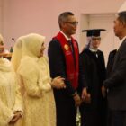 Sekretaris Daerah Aceh M. Nasir, S.IP., MPA menghadiri Sidang Terbuka Promosi Doktor Ir. H. T.A. Khalid, M.M di Gedung Pascasarjana Fakultas Ilmu Sosial dan Ilmu Politik (FISIP) Universitas Padjadjaran (Unpad), Bandung, Sabtu (27/6/2026). Foto: Dok. Istimewa 