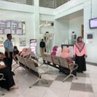 Ilustrasi pasien mengantre di salah satu layanan kesehatan di Banda Aceh. Foto: Dok. Istimewa 