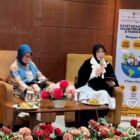 Wali Kota Banda Aceh memaparkan materi dalam diskusi tentang kesetaraan gender di Banda Aceh. Foto: Dok. Istimewa 