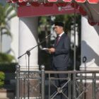Sekda Aceh, M. Nasir, saat memimpin upacara peringatan Hari Lahir Pancasila Tahun 2026 di halaman Kantor Gubernur Aceh, Banda Aceh, Senin (1/6/2026). Foto: Dok. Istimewa
