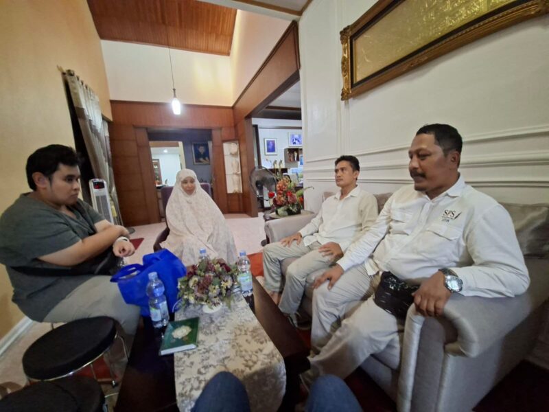 SPS Aceh melakukan kunjungan takziah ke kediaman almarhum Zulmansyah Sekedang di Pekanbaru, Riau, Senin (8/6/2026). Foto: Dok. Istimewa 