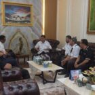 Kepala Kejaksaan Tinggi Aceh Yudi Triadi, S.H., M.H., didampingi Wakil Kajati Aceh dan jajaran menerima audiensi pengurus National Paralympic Committee Indonesia (NPCI) Aceh di Kantor Kejaksaan Tinggi Aceh, Senin (29/6/2026). Foto: Dok. Istimewa 