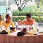 Kapolda Aceh Irjen Pol. Drs. Marzuki Ali Basyah, M.M didampingi pejabat utama Polda Aceh mengikuti pembukaan Pekan Olahraga Polri 2026 secara virtual dari kawasan Car Free Day Banda Aceh dalam rangka memperingati Hari Bhayangkara ke-80, Minggu (28/6/2026). Foto: Dok. Istimewa 