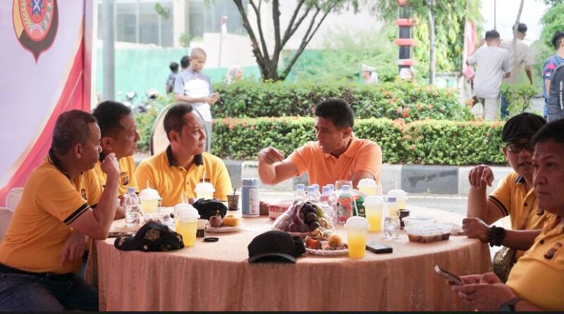 Kapolda Aceh Irjen Pol. Drs. Marzuki Ali Basyah, M.M didampingi pejabat utama Polda Aceh mengikuti pembukaan Pekan Olahraga Polri 2026 secara virtual dari kawasan Car Free Day Banda Aceh dalam rangka memperingati Hari Bhayangkara ke-80, Minggu (28/6/2026). Foto: Dok. Istimewa 