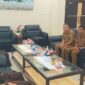 DPMPKB Aceh Jaya bersama Kejaksaan Negeri Aceh Jaya dalam rangka pendampingan penyerahan restitusi kepada korban kekerasan seksual terhadap anak di Calang, Selasa (23/6/2026). Foto: Dok. DPMPKB Aceh Jaya