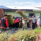 Bupati Aceh Barat, Tarmizi, bersama jajaran Pemkab Aceh Barat mengikuti gotong royong Gerakan Indonesia Asri di kawasan Desa Kuta Padang, Kecamatan Johan Pahlawan, sebagai upaya menjaga kebersihan lingkungan dan mendukung pengembangan desa wisata., Jumat (12/6/2026). Foto: Dok. Istimewa
