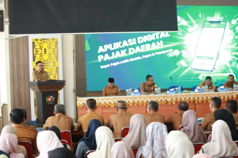 Wabup Pidie, Alzaizi saat memberi arahan pada peluncuran SIGAP di Oproom Kantor Bupati setempat, Selasa (9/6/2026) (Foto.IST).