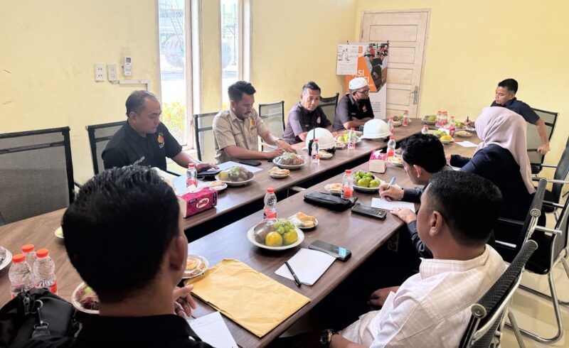 Kunjungan Komisi III DPRA di PT SAMIRA Makmur Sejahtera. Foto. Dok. Teukunizar/NOA.co.id