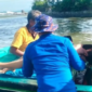 Tim gabungan mengevakuasi korban terseret arus di Ujong Manggeng. Foto. Dok. Teukunizar/noa.co.id
