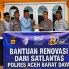 Bakti religi dalam rangka HUT Bhayangkara Polres Abdya melalui Satlantas Polres setempat. Foto. Dok. Teukunizar/noa.co.id