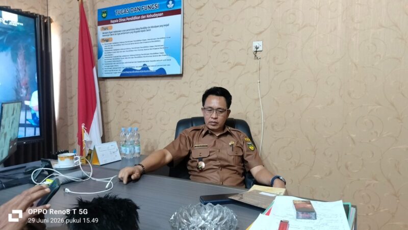 Kepala Dinas Pendidikan dan Kebudayaan Kabupaten Bengkulu Selatan, Lusi Wijaya, M.Pd. Foto: Dok. Istimewa 