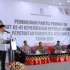 Bupati Aceh Barat Tarmizi, SP, MM mengukuhkan Panitia Penyelenggara Peringatan Hari Ulang Tahun (HUT) ke-81 Kemerdekaan Republik Indonesia Kabupaten Aceh Barat di Aula Teuku Umar Bapperida, Jumat (26/6/2026). Foto: Dok. Istimewa 
