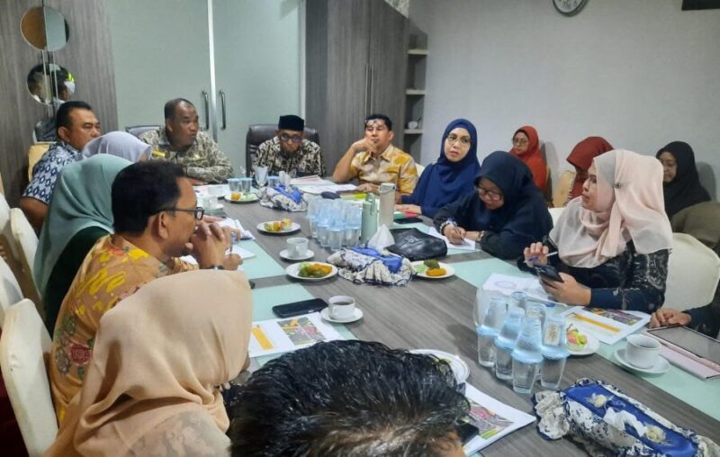 Pemerintah Kota (Pemko) Banda Aceh menggelar rapat koordinasi terkait percepatan penanganan stunting, tuberkulosis (TBC), HIV/AIDS, malaria. Foto: Diskominfo Banda Aceh
