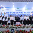 Bupati Aceh Barat, Tarmizi, mengukuhkan Tim Pendampingan Kasus UPTD Perlindungan Perempuan dan Anak (PPA) Kabupaten Aceh Barat di Aula Teuku Umar Bapperida, Meulaboh, Selasa (23/6/2026). Foto: Dok. Istimewa