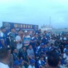 Penyerahan trofi juara kepada Putra Jeunieb 99 FC pada partai final Open Turnamen Piala Sekjen PAN Bireuen 2026 yang berlangsung di Lapangan Meunasah Blang, Kecamatan Jeunieb, Kabupaten Bireuen, Jumat (19/6/2026). Foto: Dok. Istimewa 