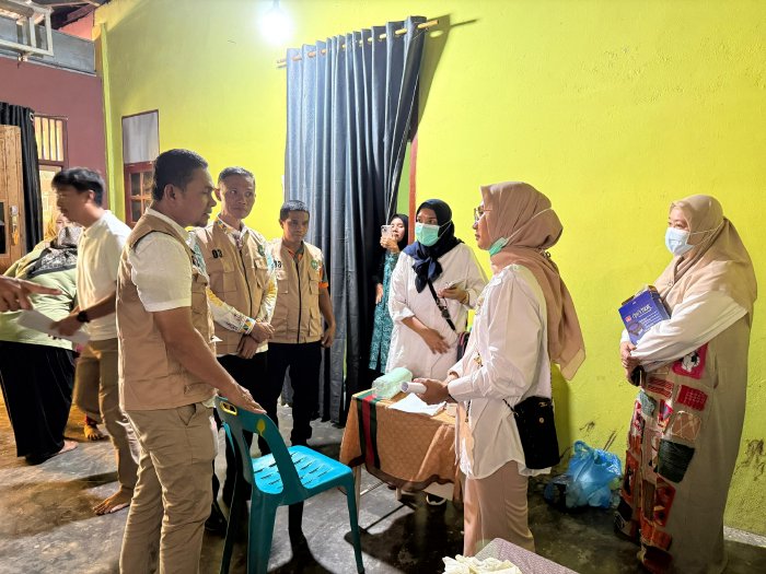 Wakil Bupati Abdya Zaman Akli saat mengikuti foto sawue Gampong. Foto. Dok. Teukunizar/NOA.co.id