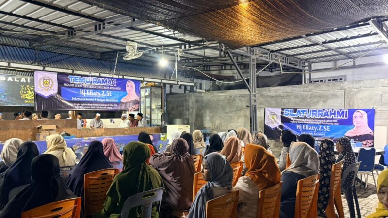 Suasana pengajian rutin sekaligus Reses Masa Persidangan III Tahun 2026 Sekretaris Komisi IV DPRK Banda Aceh, Hj. Efiaty, S.E.,  bersama masyarakat Dapil III (Syiah Kuala–Ulee Kareng), Kamis (30/6/2026). Foto: Dok. Istimewa 