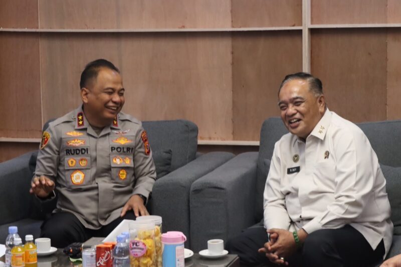 Kapolda Aceh Irjen Pol. Ruddi Setiawan menerima audiensi jajaran Kantor Wilayah Direktorat Jenderal Imigrasi Aceh dan Kantor Wilayah Direktorat Jenderal Pemasyarakatan Aceh di Mapolda Aceh guna memperkuat koordinasi antarinstansi, Selasa (21/7/2026). Foto: Dok. Istimewa 