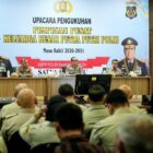 Wakapolri Komjen Pol. Dedi Prasetyo bersama jajaran Pengurus Pimpinan Pusat KBPP Polri Masa Bakti 2026–2031 saat menghadiri prosesi pengukuhan sebagai bentuk komitmen memperkuat sinergi, pengabdian, dan pembangunan sumber daya manusia menuju Indonesia Emas 2045, Rabu (29/7/2026). Foto: Dok. Istimewa