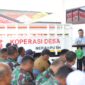 Wabup Pidie, Alzaizi memberi arahan pada penyerahan sarana dan prasarana untuk Koperasi Desa Merah Putih di Makodim 0102/Pidie, Sabtu (25/7/2016) (Foto.IST).