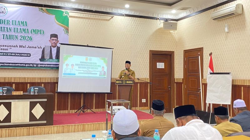 Wakil Wali Kota Banda Aceh, Afdhal Khalilullah, membuka Pendidikan Kader Ulama MPU Kota Banda Aceh Tahun 2026 di Diana Convention Hall, Selasa (7/7/2026). Foto: Dok. Diskominfo Kota Banda Aceh